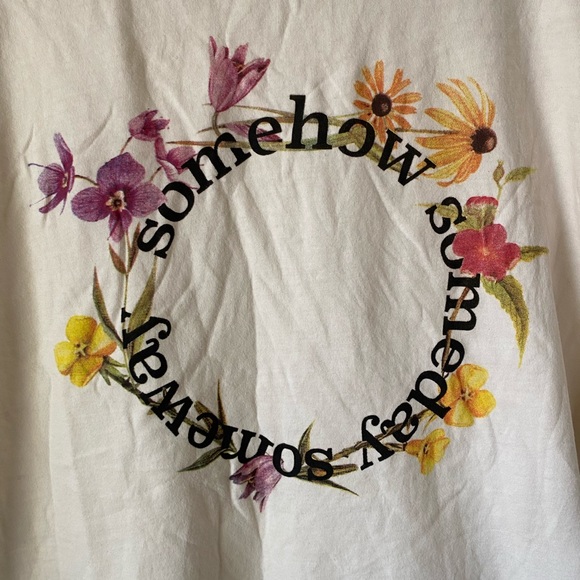 urban outfitters white graphic tee - Picture 3 of 4